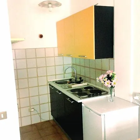 Elle 5 Apartment